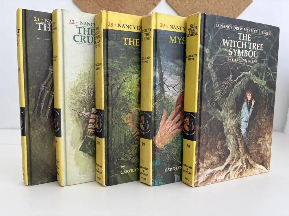 Lot 5 Nancy Drew Yellow Hardcover 40’s & 50s #21, 22, 28, 29, 33 Carolyn Keene